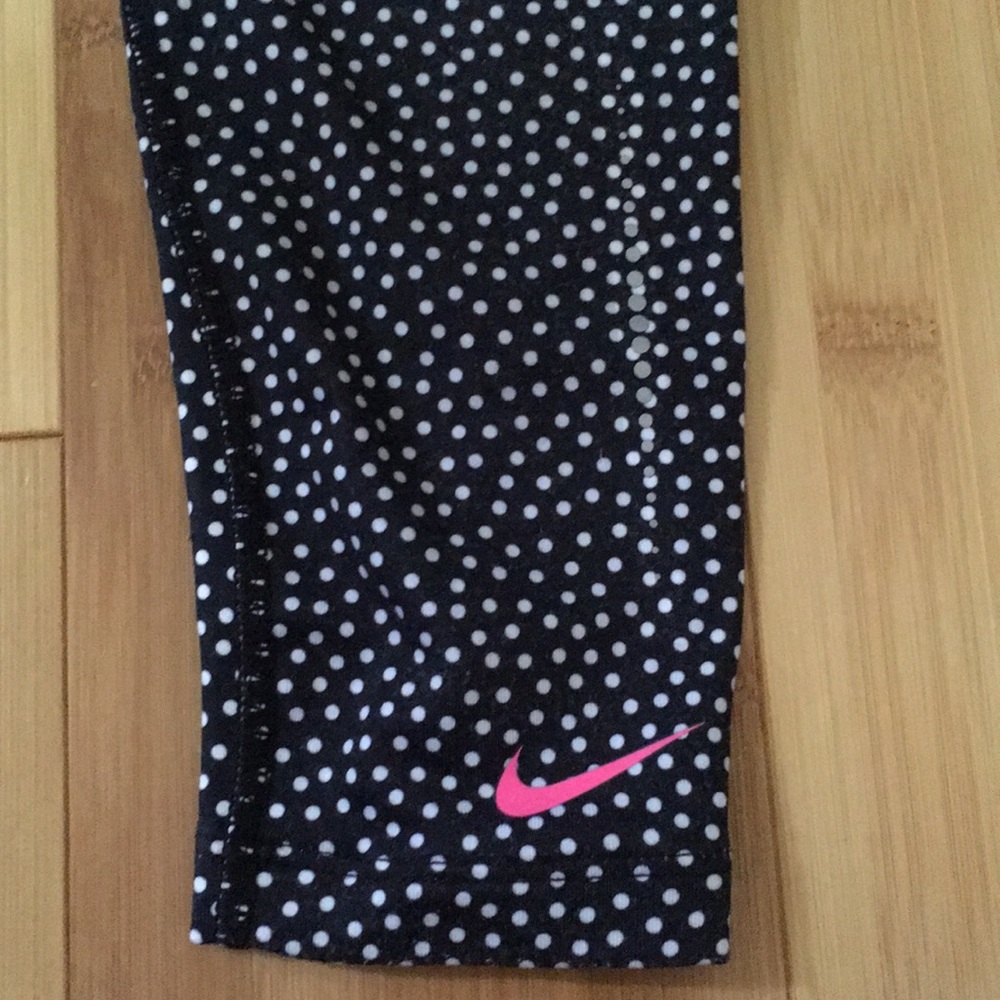 Girls Nike Pro Leggings - Picture 2 of 4